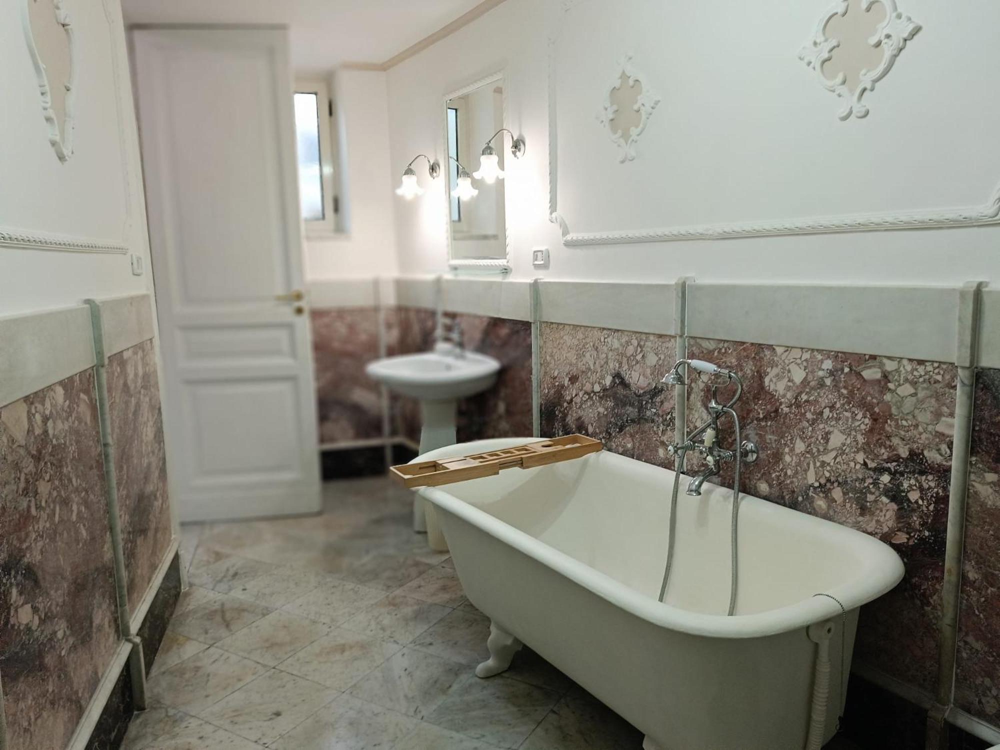 B&B Liberty House Napoli Eksteriør billede